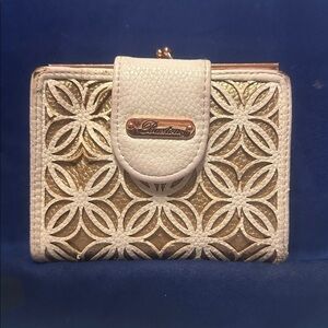 Chic Buxton White and Gold Women's Wallet